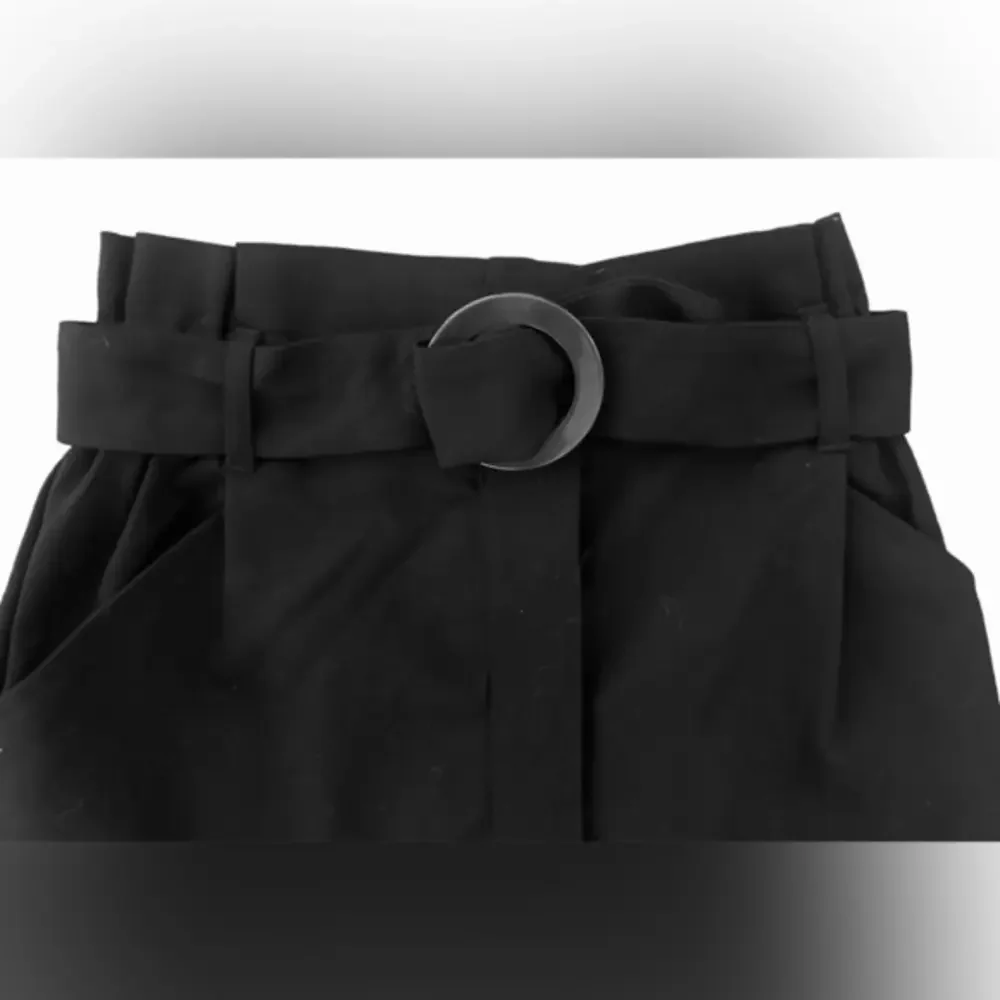 Zara details elastic